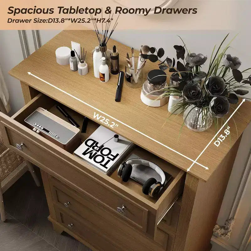 Commode en bois avec tiroirs