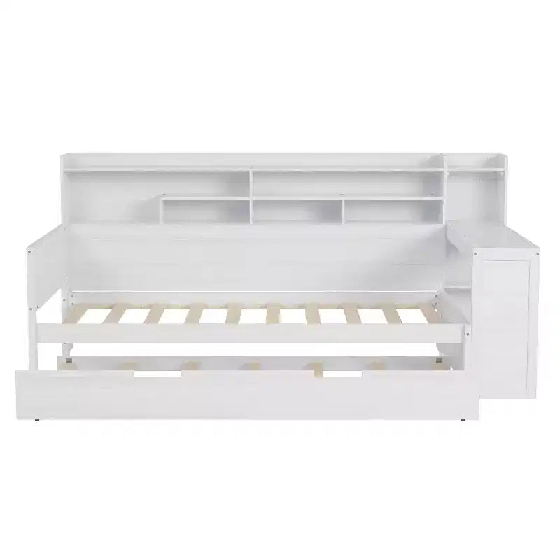 Lit simple avec étagères de rangement