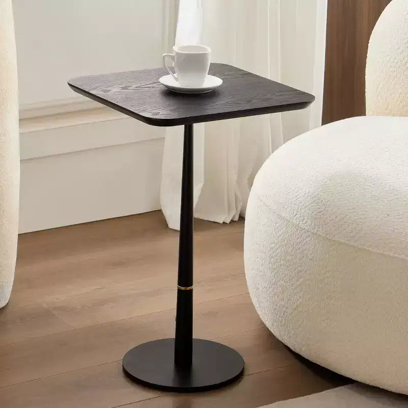 Table d'appoint carrée