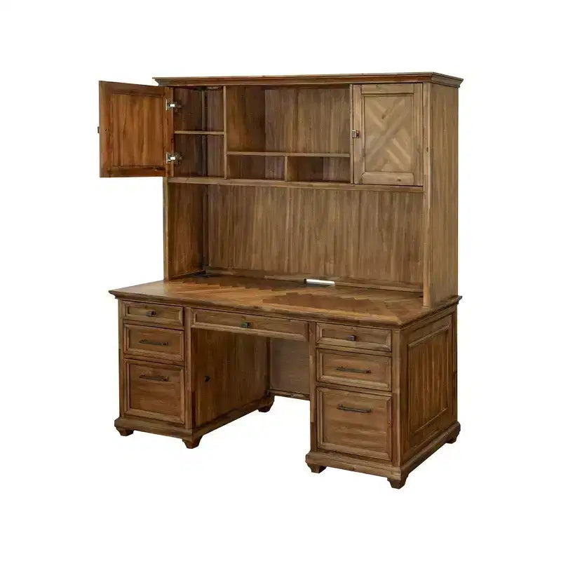 Vaisselier en bois traditionnel